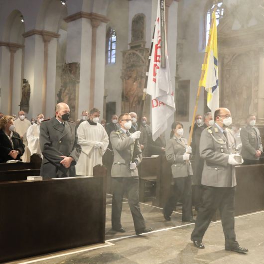 Weihbischof Ulrich Boom feierte mit Bundeswehrangehörigen am Donnerstag, 27. Januar, im Würzburger Kiliansdom einen Gottesdienst aus Anlass des Weltfriedenstags.