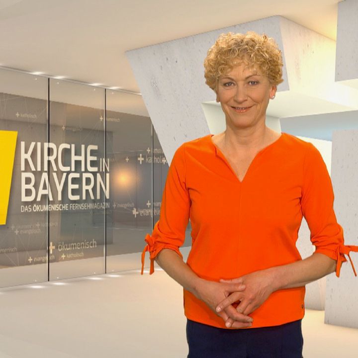 Bernadette Schrama moderiert das ökumenische Fernsehmagazin "Kirche in Bayern" am 5. Mai.