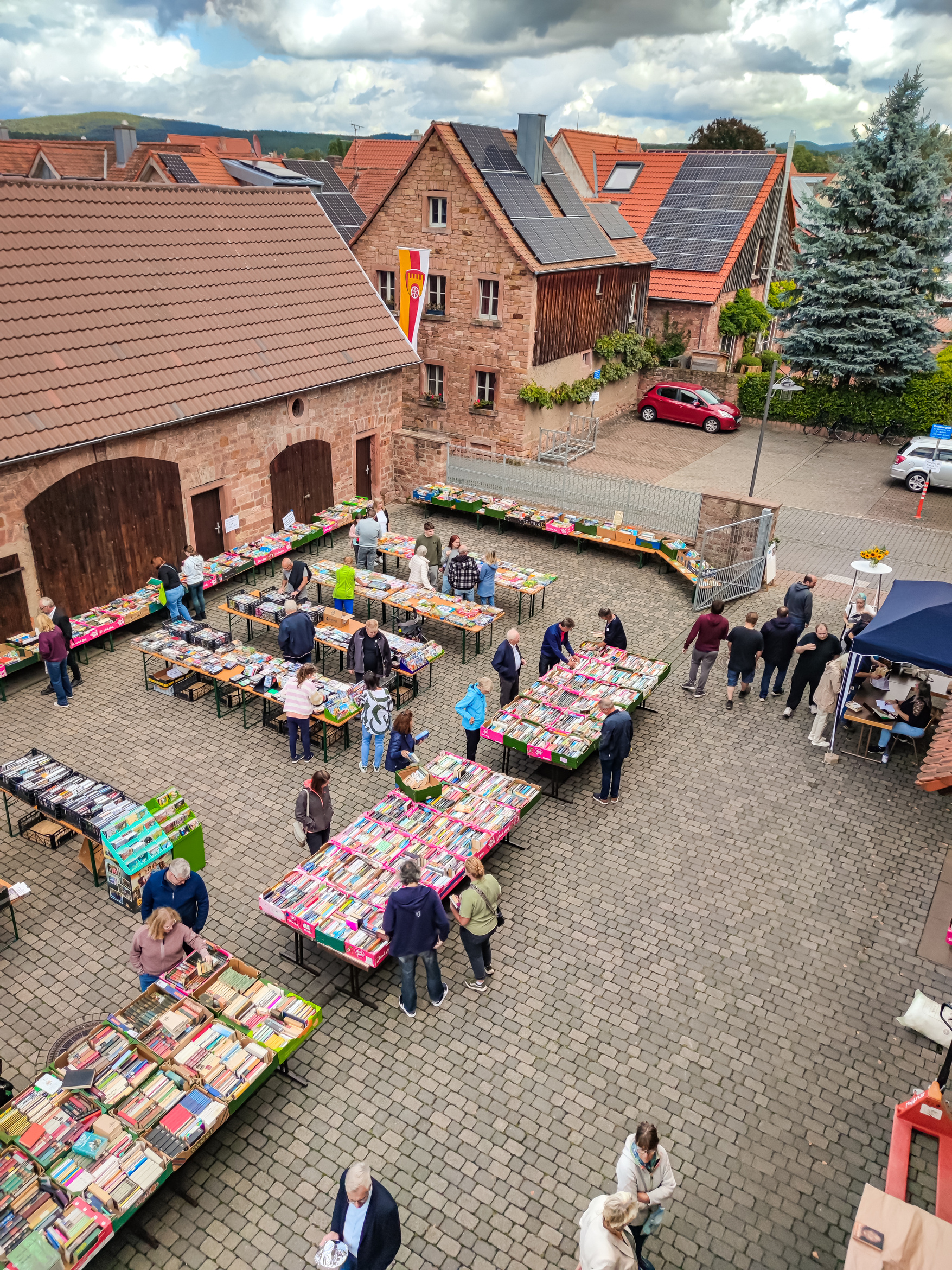 Blick auf den Flohmarkt
