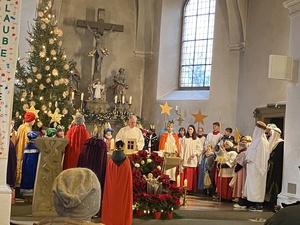 Wortgottesfeier zur Eröffnung der Sternsingeraktion 2025 in Kürnach
